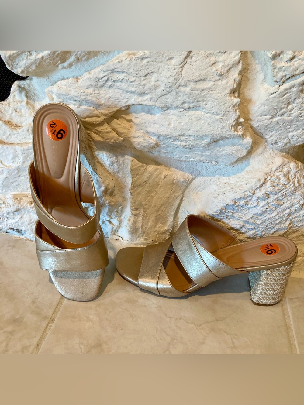 NWOT Adriene Vittadini gold metallic double strap block heel slide sandals